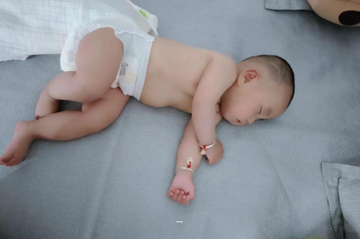 汉中宝宝咳到吐怎么办